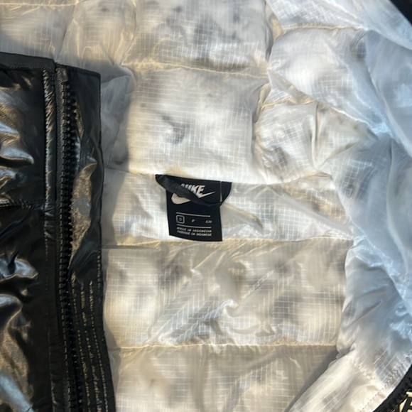 Men’s Nike jacket. Super unique. Small. Tuna big IMO. Windrunner puffer. - Picture 4 of 10